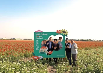 嘉義花海生活節開幕 28公頃花海、百攤市集吸引人潮 嘉義花海生活節開幕 28公頃花海、百攤市集吸引人潮