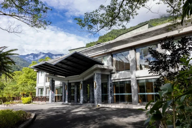 天成飯店集團「天成逸旅–蝴蝶谷」試營運 首賣優惠「蝶谷森湯」雙人一泊三食8,888元起 天成飯店集團「天成逸旅–蝴蝶谷」試營運 首賣優惠「蝶谷森湯」雙人一泊三食8,888元起