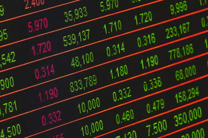 臺股大跌991點創史上第6大跌點!台積電重挫70元領跌科技權值股,單週下挫近千點、週線連3黑 臺股大跌991點創史上第6大跌點!台積電重挫70元領跌科技權值股,單週下挫近千點、週線連3黑