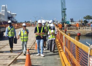 成大土木系師生參訪臺南安平漁港跨港大橋工程 深化工程實務與廉政視野