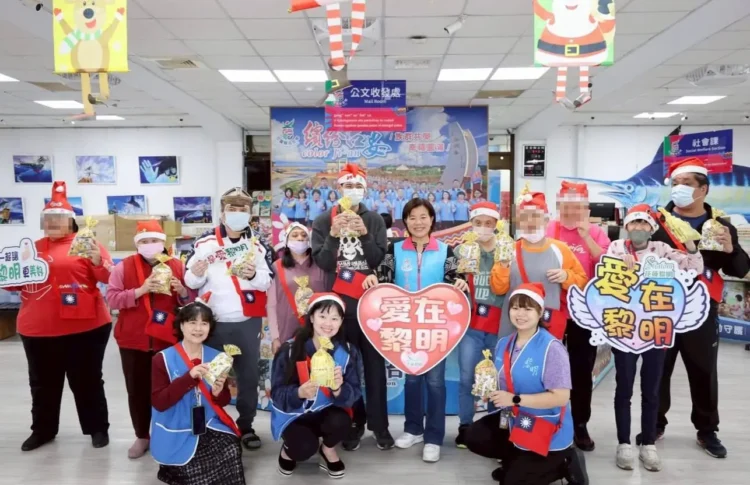 黎明教養院至吉安鄉公所報佳音 游淑貞親迎接祝福傳愛迎聖誕 黎明教養院至吉安鄉公所報佳音 游淑貞親迎接祝福傳愛迎聖誕