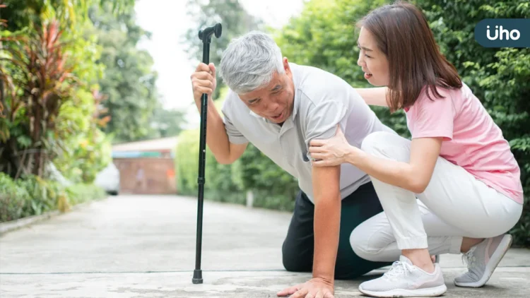 98歲阿公 骨鬆至今健步如飛 醫師：持續用藥是關鍵