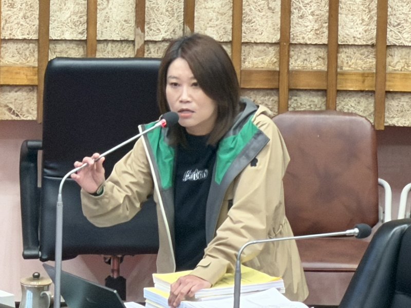 高市總預算交付 國民黨團成功爭取環境專案報告 總召黃香菽：捍衛市民知情權 官員應謙卑面對監