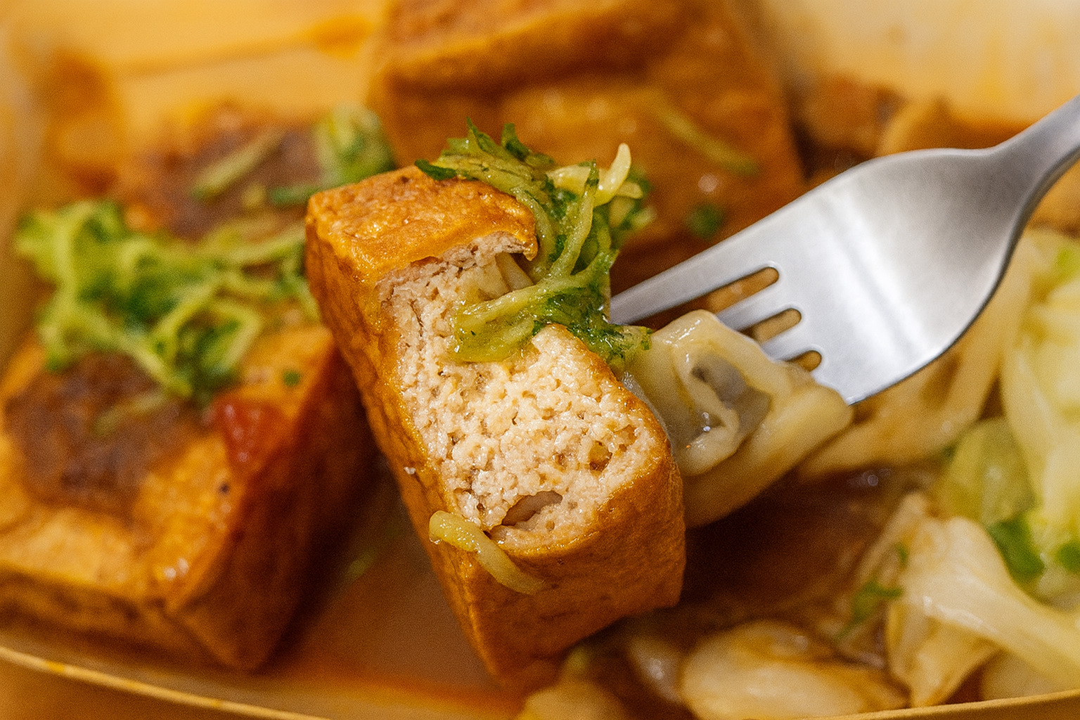 南屯人氣麵線糊推薦 現炸臭豆腐完美搭配 巷弄小吃必吃組合