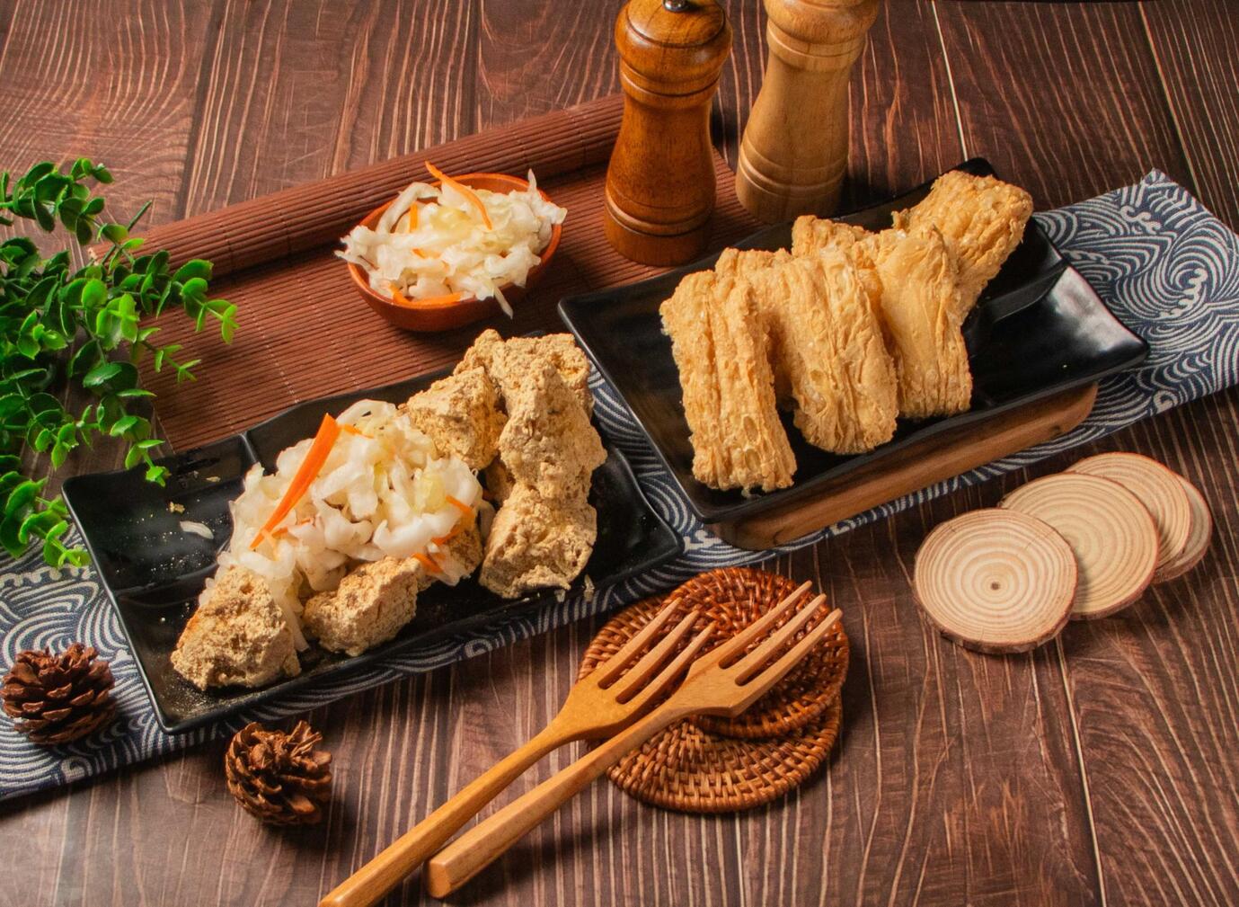 高雄銅板美食推薦 純素臭豆腐搭一口台式泡菜唰嘴絕配