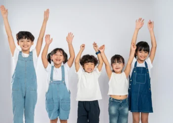 掌握14歲前成長關鍵期 營養師解析青春期營養需求 「滴雞精」 掌握14歲前成長關鍵期 營養師解析青春期營養需求 「滴雞精」