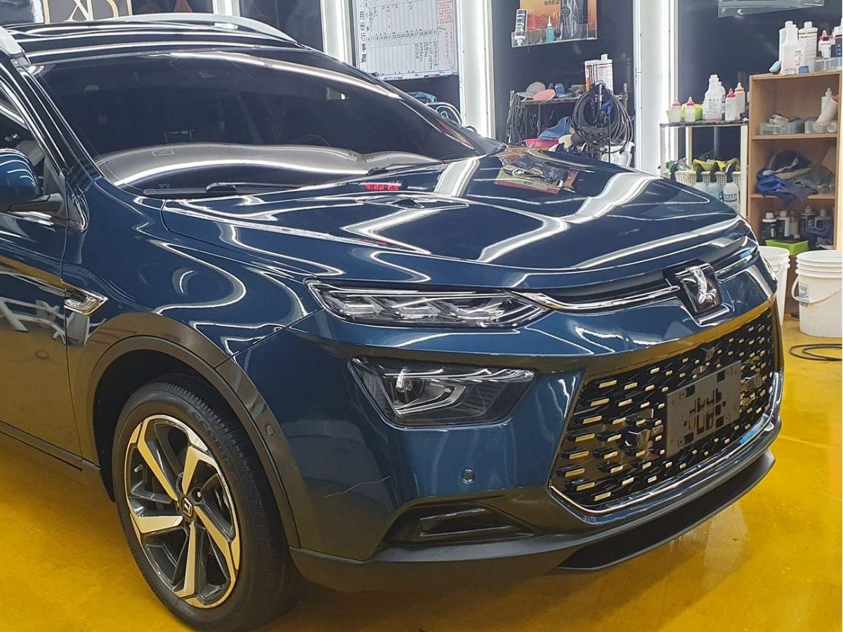 新莊汽車鍍膜推薦 專業職人工藝讓愛車回歸原廠亮麗質感