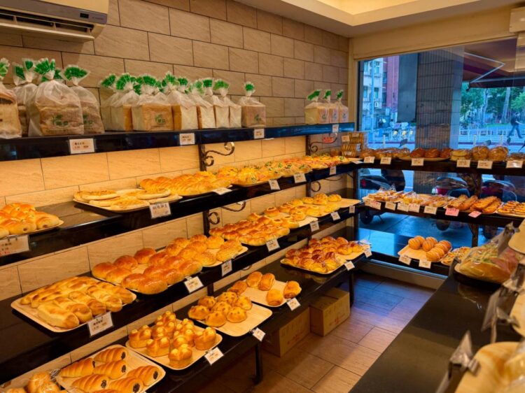 深耕30年的老字號烘焙坊這 間新店人氣麵包店處處藏驚喜 深耕30年的老字號烘焙坊這 間新店人氣麵包店處處藏驚喜