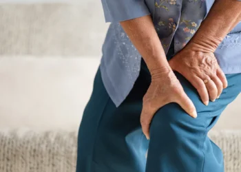 中醫治療退化性關節炎：針灸、中藥雙管齊下緩解疼痛