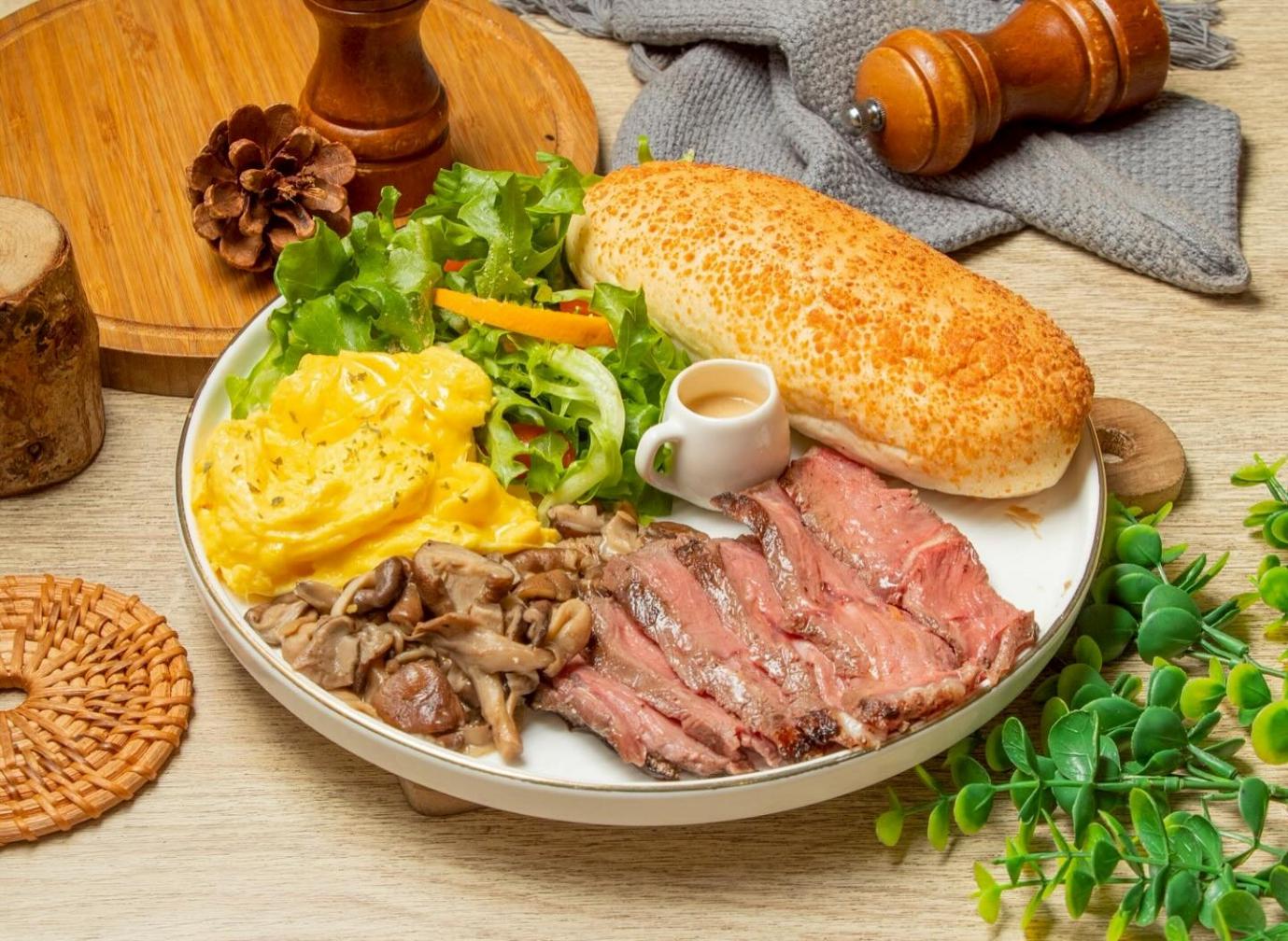 板橋必訪下午茶餐廳 輕食拼盤好拍又好吃 親子寵物都能自在同行