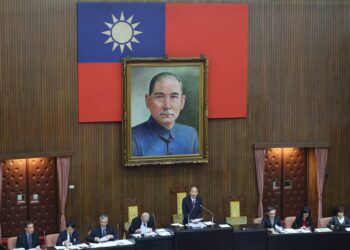 立院三讀停砍公立學校教職員年金 退休所得替代率自113年起不再逐年下修 年金改革制度調整確立 立院三讀停砍公立學校教職員年金 退休所得替代率自113年起不再逐年下修 年金改革制度調整確立