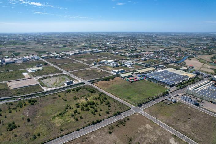 臺南市114年第2次市地重劃區抵費地標售順利開標 總標售金額近7億元 臺南市114年第2次市地重劃區抵費地標售順利開標 總標售金額近7億元