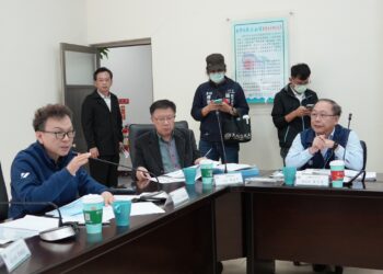 鄭正鈐考察新竹供水建設 爭取1.6億補助汰換管線