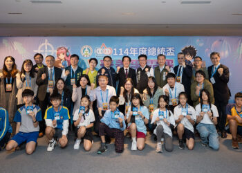 賴清德總統出席臺南「總統盃AI素養爭霸賽」頒獎典禮 肯定臺灣青年科技潛力與創造力 賴清德總統出席臺南「總統盃AI素養爭霸賽」頒獎典禮 肯定臺灣青年科技潛力與創造力