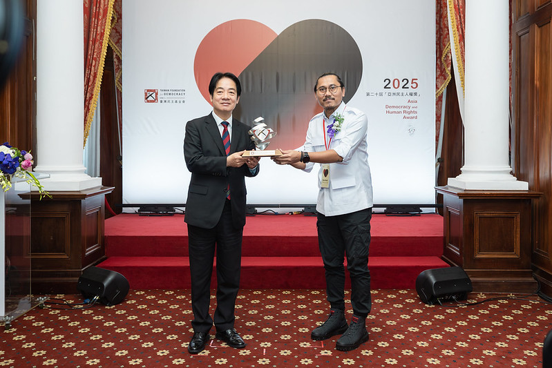 賴清德總統親頒亞洲民主人權獎給印尼法律援助與人權協會（PBHI） 呼籲民主夥伴攜手捍衛普世價值、讓自由光芒照亮世界
