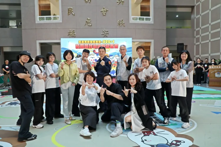 嘉市啟動「防詐小尖兵」計畫 黃敏惠率隊體驗偵探遊戲防詐 嘉市啟動「防詐小尖兵」計畫 黃敏惠率隊體驗偵探遊戲防詐