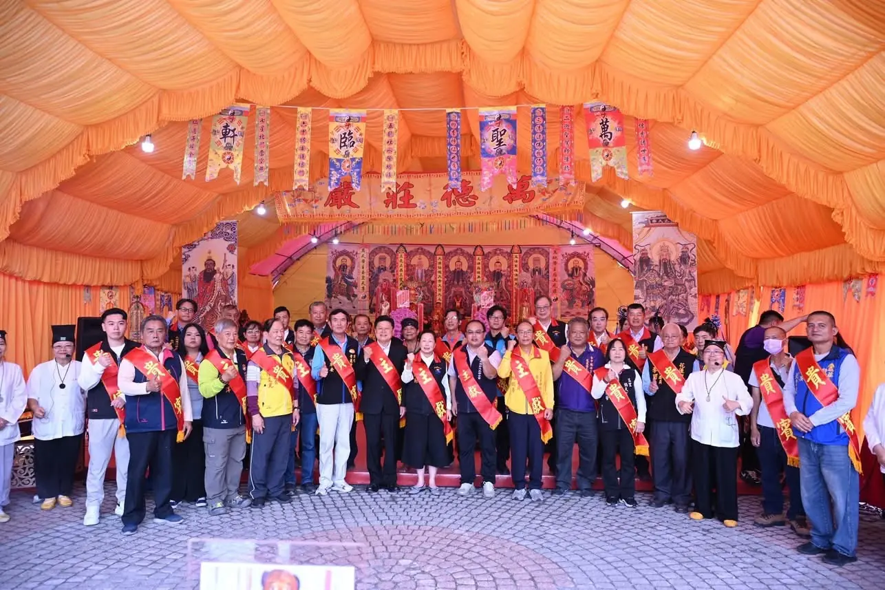 花蓮縣宮廟聯合護國安靈祈福法會登場 縣長徐榛蔚出席祈願災後重建順利、縣境平安康泰 花蓮縣宮廟聯合護國安靈祈福法會登場 縣長徐榛蔚出席祈願災後重建順利、縣境平安康泰