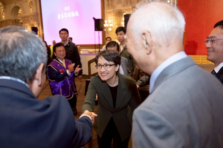 蕭美琴副總統出席新北市進出口商業同業公會就職暨年終餐會 強調公私協力推動產業升級轉型、全面強化臺灣競爭力與經濟韌性