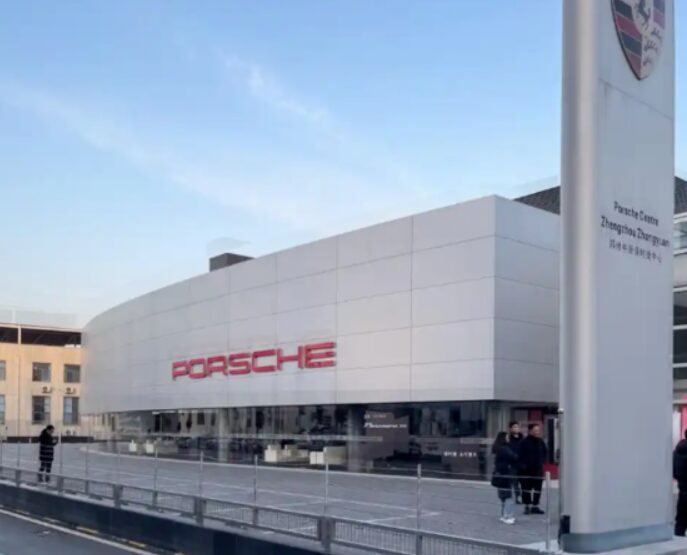 Porsche在中國市場崩潰警訊浮現 保時捷經銷商閉店頻傳並拔百座充電樁 充電布局收縮引熱議