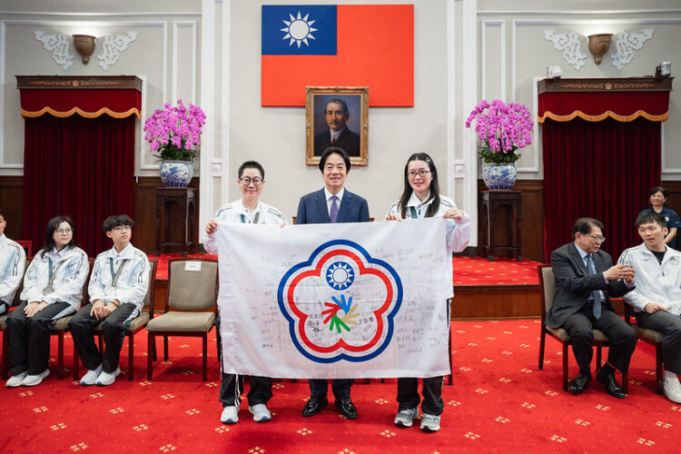 賴清德總統接見東京聽奧代表團 肯定勇奪13面獎牌表現 宣示推動「用運動壯大臺灣」政策再加速