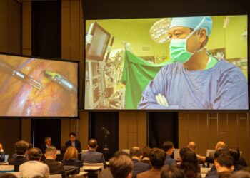 大腸直腸外科醫學年會 5場手術實況吸引國際專家