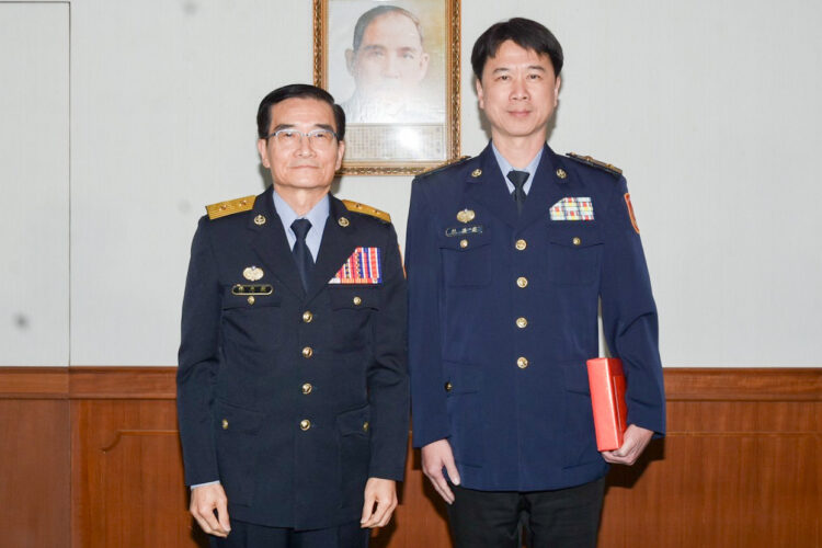 海巡署舉行2月份人員晉、陞任授階典禮 署長張忠龍勉勵以科技韌性守護海疆 海巡署舉行2月份人員晉、陞任授階典禮 署長張忠龍勉勵以科技韌性守護海疆