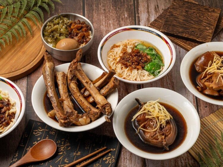 來自金門的三重人氣排骨湯 清甜溫潤的藥燉湯頭成全年暖胃首選