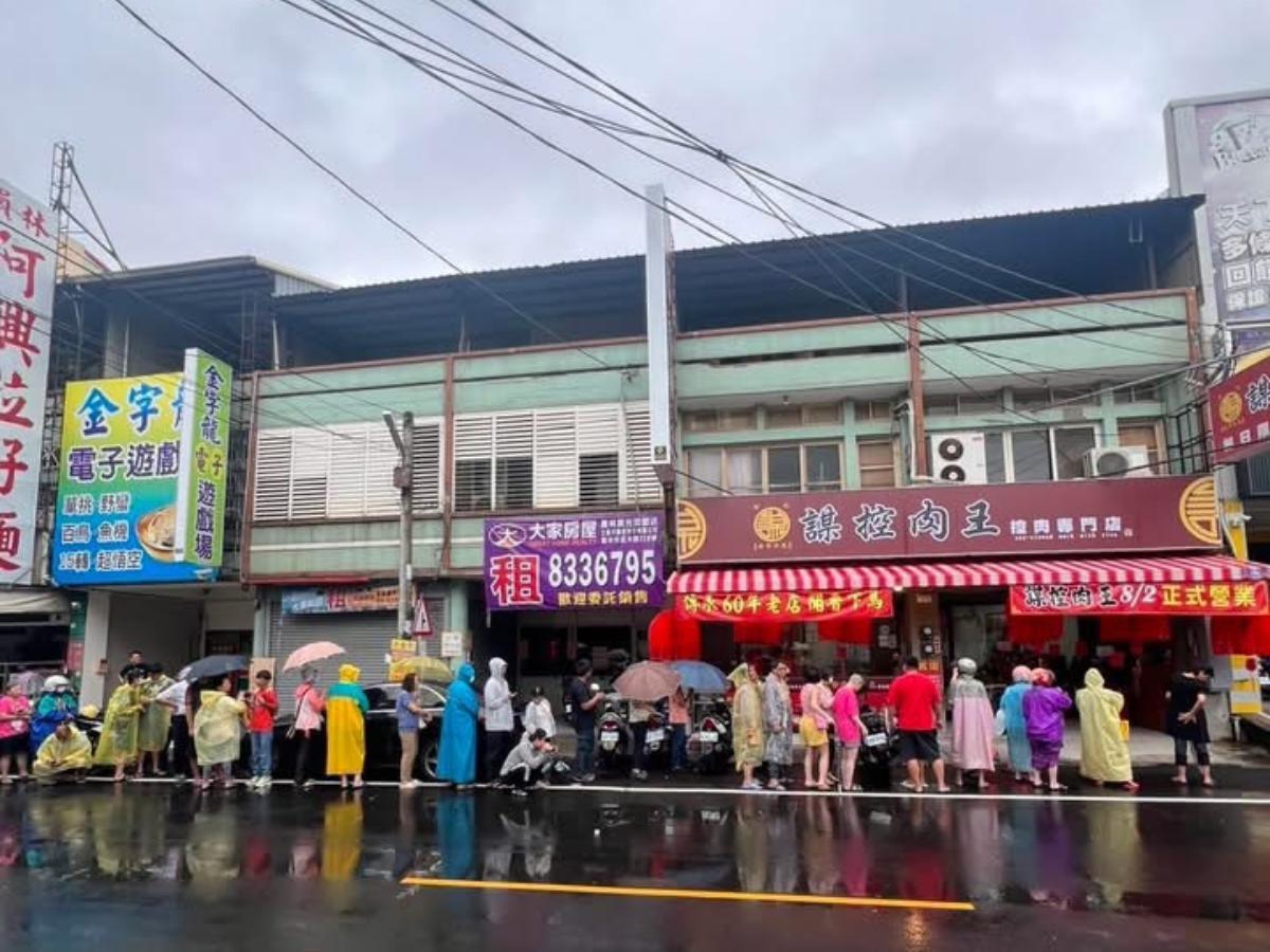 員林火車站必吃美食 記住客人也顧好每一碗飯「鳳謀控肉飯」