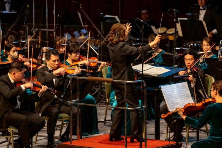 緬懷創辦人辭世十周年 張榮發基金會舉辦紀念音樂會 長榮交響樂團演繹經典民謠 致敬航運巨人 緬懷創辦人辭世十周年 張榮發基金會舉辦紀念音樂會 長榮交響樂團演繹經典民謠 致敬航運巨人