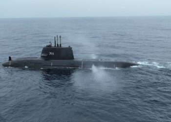 「海鯤軍艦」順利完成首次潛航測試