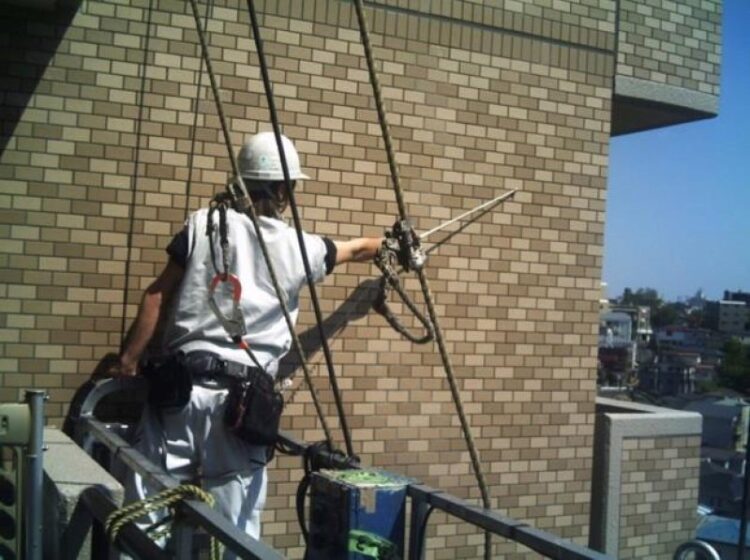 慎防外牆冷爆！不只保暖，更要保安全!市府籲建築外牆自主檢查 儘早修補免煩惱