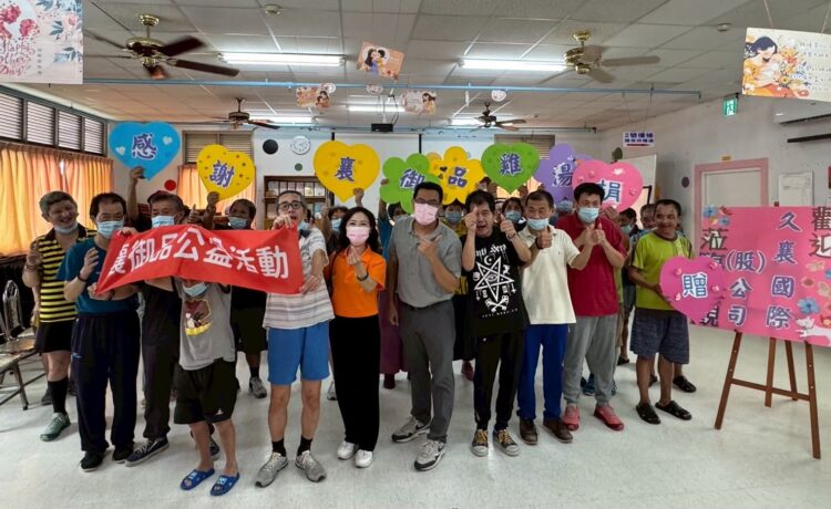 養生雞湯品牌「襄御品」公益行動 攜手企業溫潤滋養響應寒冬送暖品 養生雞湯品牌「襄御品」公益行動 攜手企業溫潤滋養響應寒冬送暖品