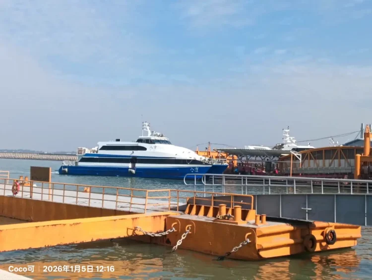 深思與反省「管好自己」把希望握緊.用「相信」去堅持