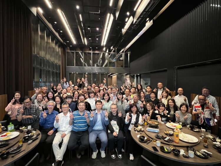 國立中正大學企管系歲末年終餐會圓滿落幕 黃正魁系主任與系友會張鈞棓會長攜手主持 管理學院連雅慧院長與鄭祥麟教授及師長、系友共襄盛舉