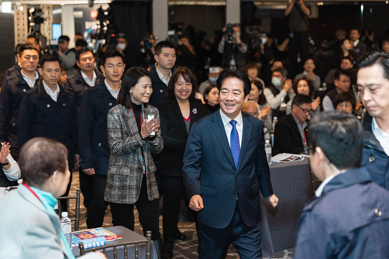 賴清德總統出席2026CWEF天下經濟論壇 提出強化國防、推動AI新十大建設與深化國際經貿合作策略 賴清德總統出席2026CWEF天下經濟論壇 提出強化國防、推動AI新十大建設與深化國際經貿合作策略