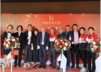 鴻矅商務空間臺南中華東路館正式啟用，打造創業者與SOHO族首選的一站式共享辦公室，提供彈性工位與專業會議室