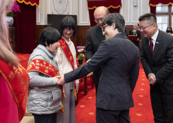 蕭美琴副總統接見第28屆大愛獎得主政府將以長照3.0深化身心障礙與照顧者支持