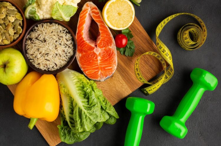 越減越沒力？竟是肌肉在流失！醫師教你聰明補對營養素，肌力別等老了才顧