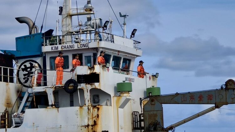 檢調、海巡、警與美國DEA跨國聯手海上攔截雜貨輪 破獲近1300公斤毒品 震撼全國 檢調、海巡、警與美國DEA跨國聯手海上攔截雜貨輪 破獲近1300公斤毒品 震撼全國