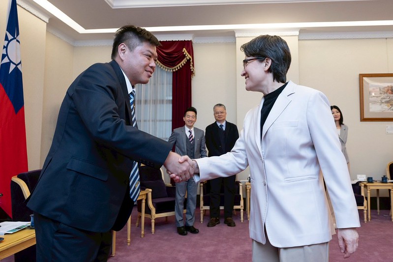 蕭美琴副總統接見第64屆十大傑出青年選拔委員會幹部 肯定青商會為培育青年領袖扮演關鍵角色