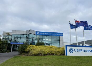 台紐生技聯手震撼彈！佳研國際攜手紐西蘭最大生技保健生產製造集團 Unipharm，釋出「藥廠級、零關稅」代工紅利