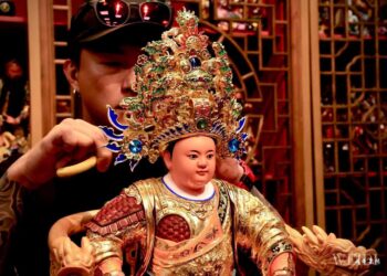 台南佛具專賣店 融合新中式風格與信仰 打造現代宴王擺設空間