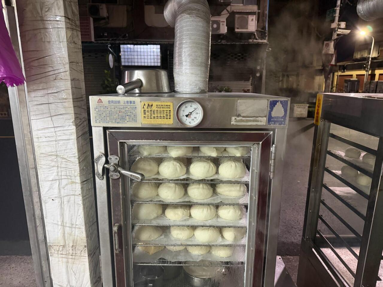 大安區包子專賣店 藏身潮州街巷弄 用一顆包子守護鄰里日常節奏 大安區包子專賣店 藏身潮州街巷弄 用一顆包子守護鄰里日常節奏