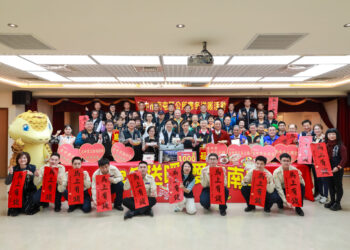 南屯寒冬送暖 公所串聯宮廟里長接力傳愛    年菜物資直送弱勢家戶