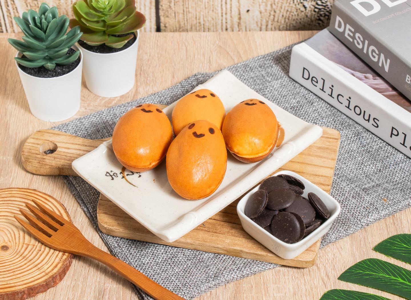 板橋特色咖啡廳裡剛出爐的雞蛋糕 誘人香氣從日常到夜市