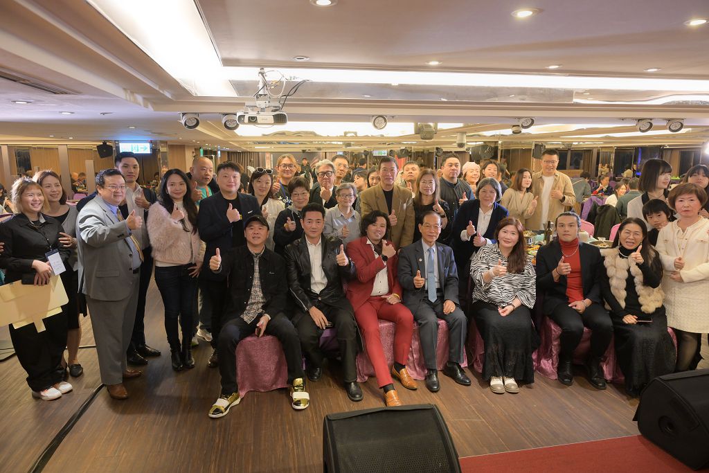 倍司優企業聯合尾牙圓滿落幕 跨界匯聚200人同慶 現場揭幕「育見卓越」 打造全球華人最大課程平台