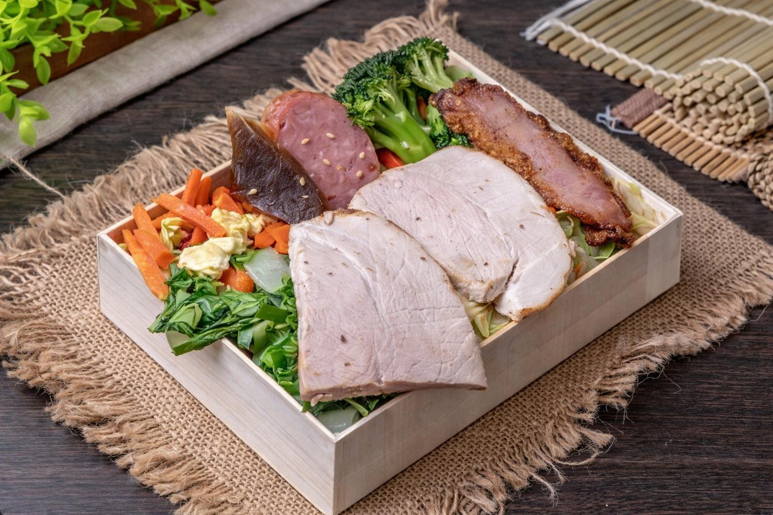 板橋人氣雞腿便當 每日現做配菜搭配招牌雞腿 雙重用心吃得到