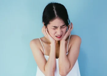 天冷耳鳴加劇怎麼辦？從西醫檢查到中醫辨證 一次掌握改善關鍵