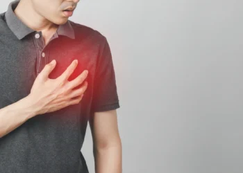 自認體力好卻心肌梗塞 40歲壯男三條血管嚴重堵塞差點回不了家