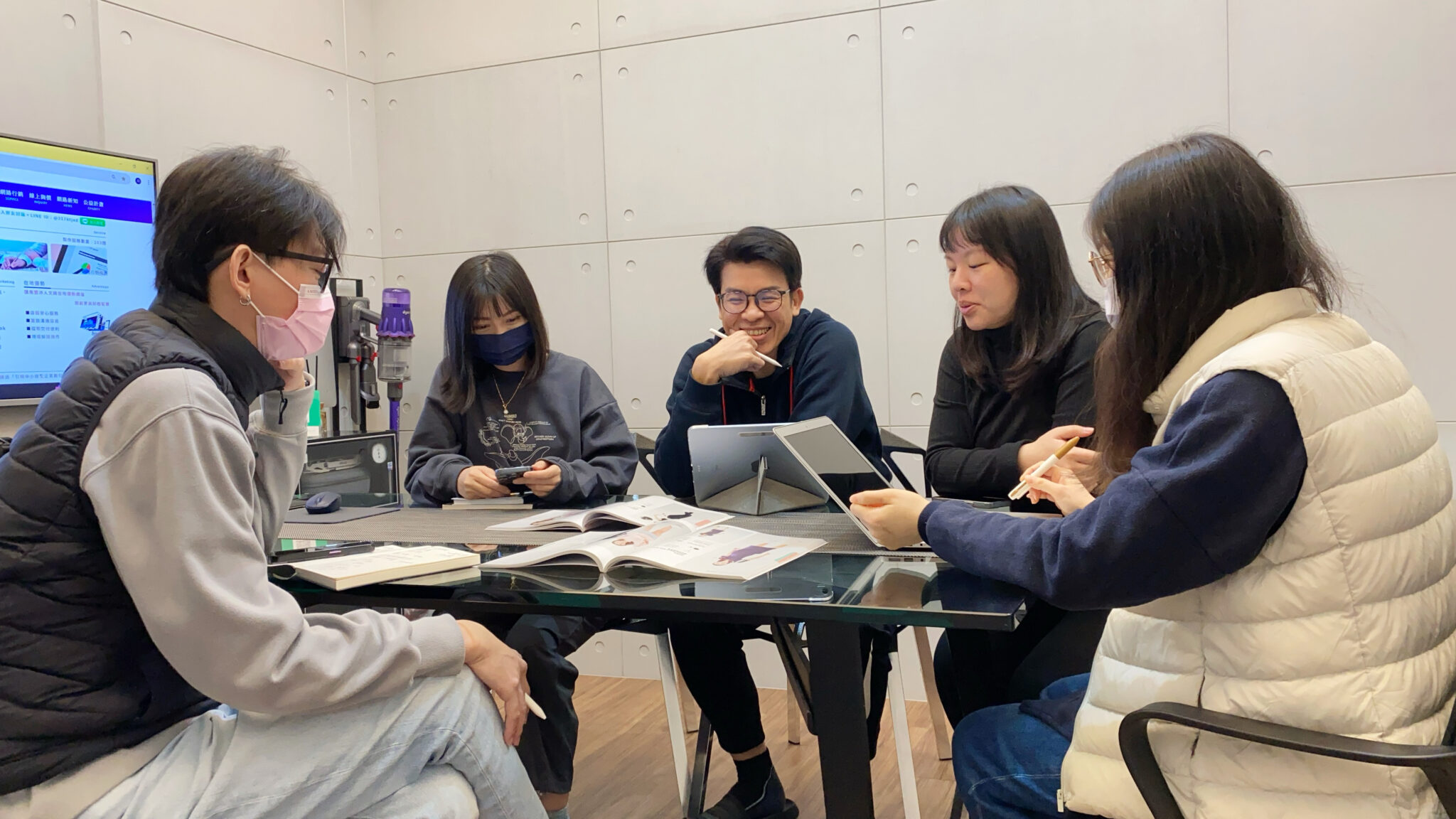 為花蓮店家企業升級 誠翊資訊從一張AI數位名片開始